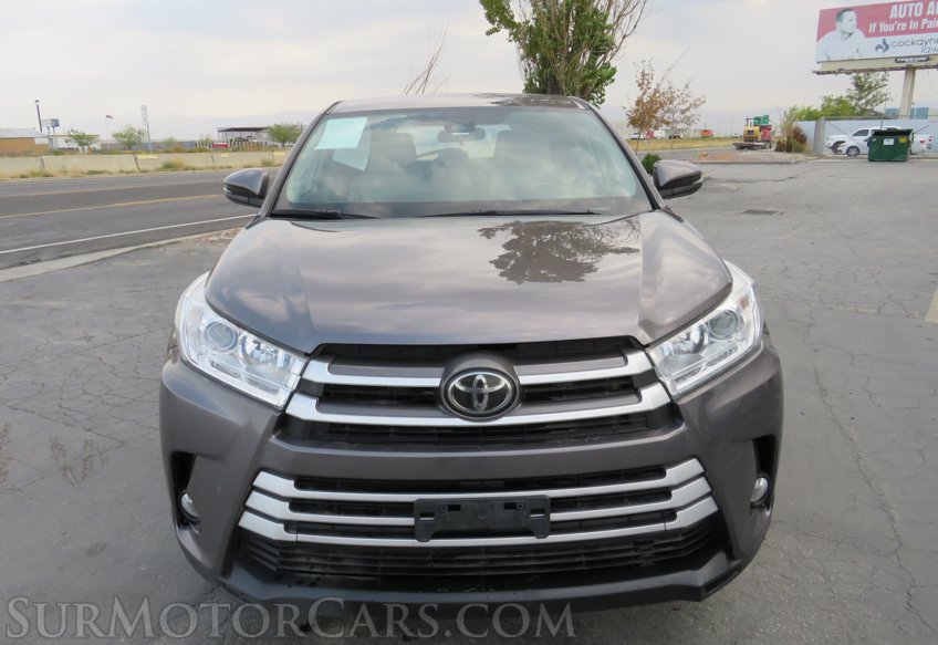 2019 Toyota Highlander - Image 10