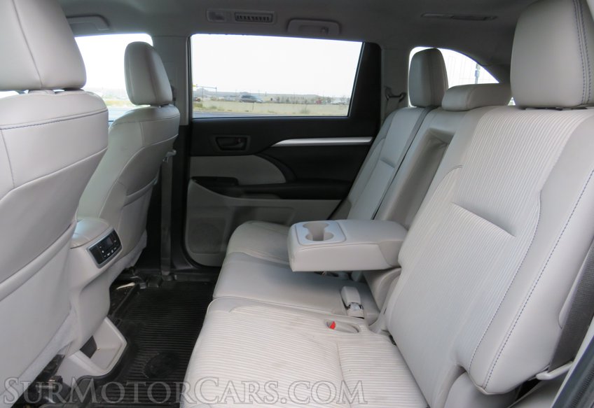 2019 Toyota Highlander - Image 25