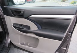 2019 Toyota Highlander - Image 47