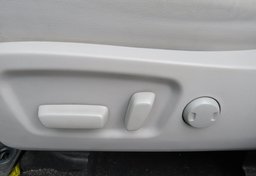 2019 Toyota Highlander - Image 39