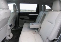 2019 Toyota Highlander - Image 25