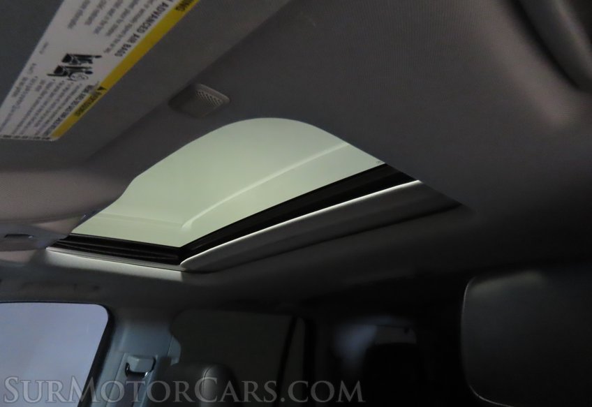 2016 Cadillac Escalade - Image 29