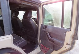 2017 Jeep Wrangler Rubicon Recon - Image 23