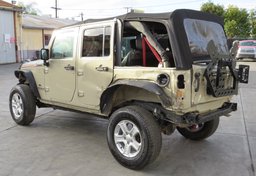 2017 Jeep Wrangler Rubicon Recon - Image 8