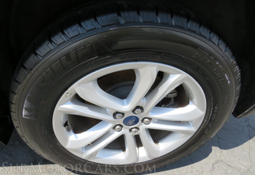 2019 Ford Edge - Image 22