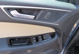2019 Ford Edge - Image 44