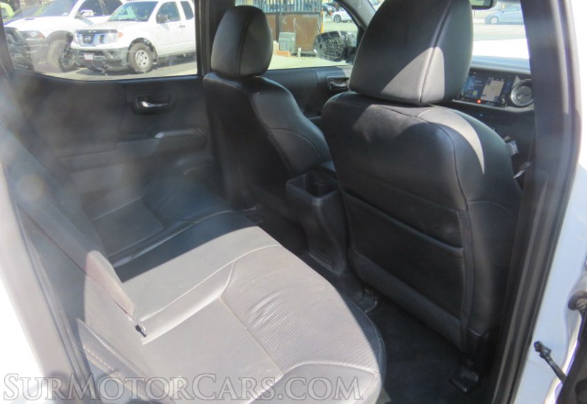 2019 Toyota Tacoma 4WD - Image 33