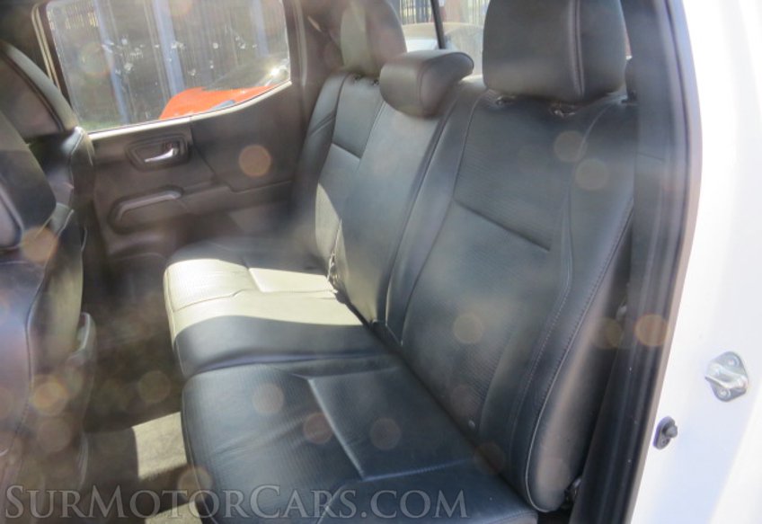 2019 Toyota Tacoma 4WD - Image 34