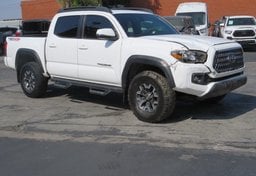 2019 Toyota Tacoma 4WD - Image 3