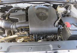 2019 Toyota Tacoma 4WD - Image 56