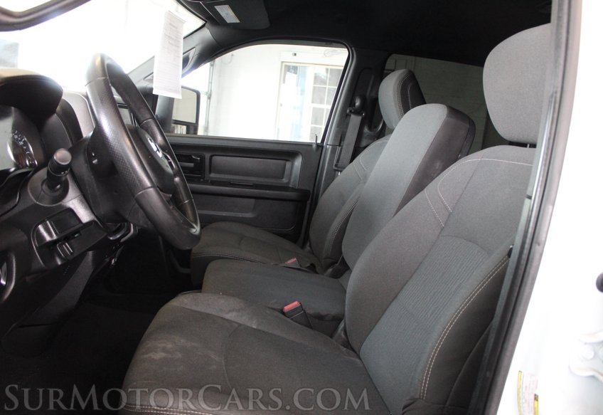 2023 Ram 3500 - Image 30