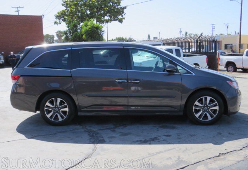 2016 Honda Odyssey - Image 6
