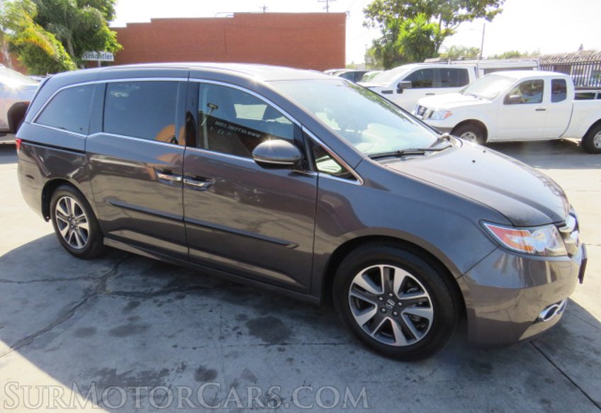 2016 Honda Odyssey - Image 2