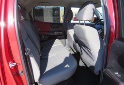 2022 Toyota Tacoma 4WD - Image 32