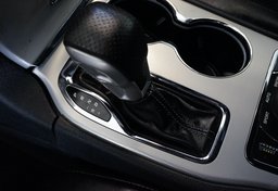 2018 Jeep Grand Cherokee - Image 56