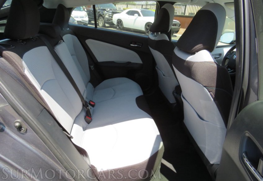 2022 Toyota Prius - Image 30