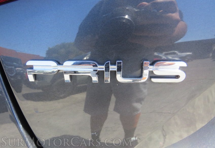 2022 Toyota Prius - Image 19