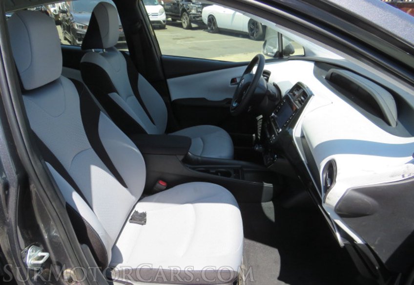 2022 Toyota Prius - Image 26