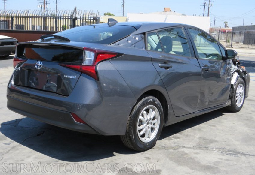 2022 Toyota Prius - Image 8
