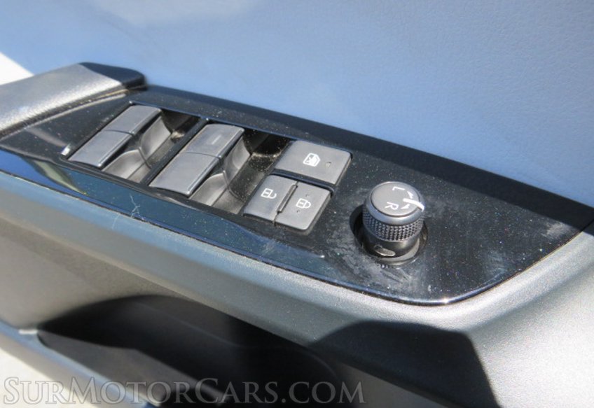 2022 Toyota Prius - Image 40