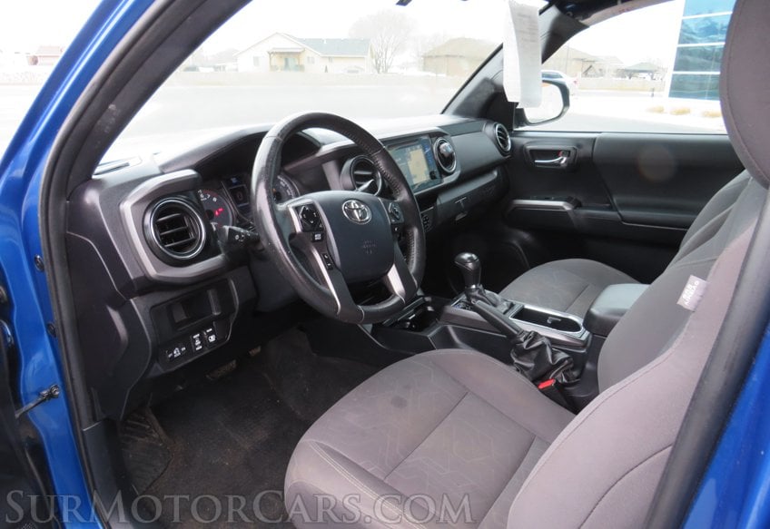 2017 Toyota Tacoma - Image 31