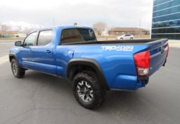2017 Toyota Tacoma - Image 6