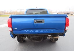 2017 Toyota Tacoma - Image 14