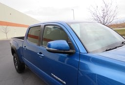 2017 Toyota Tacoma - Image 17