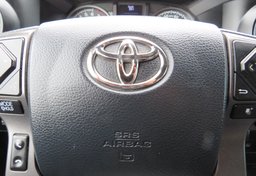 2017 Toyota Tacoma - Image 39