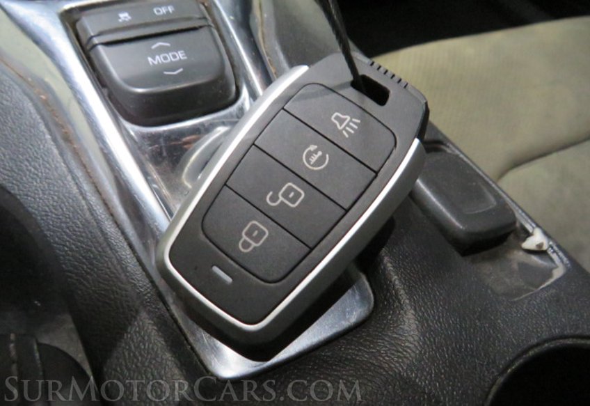 2019 Chevrolet Camaro - Image 33