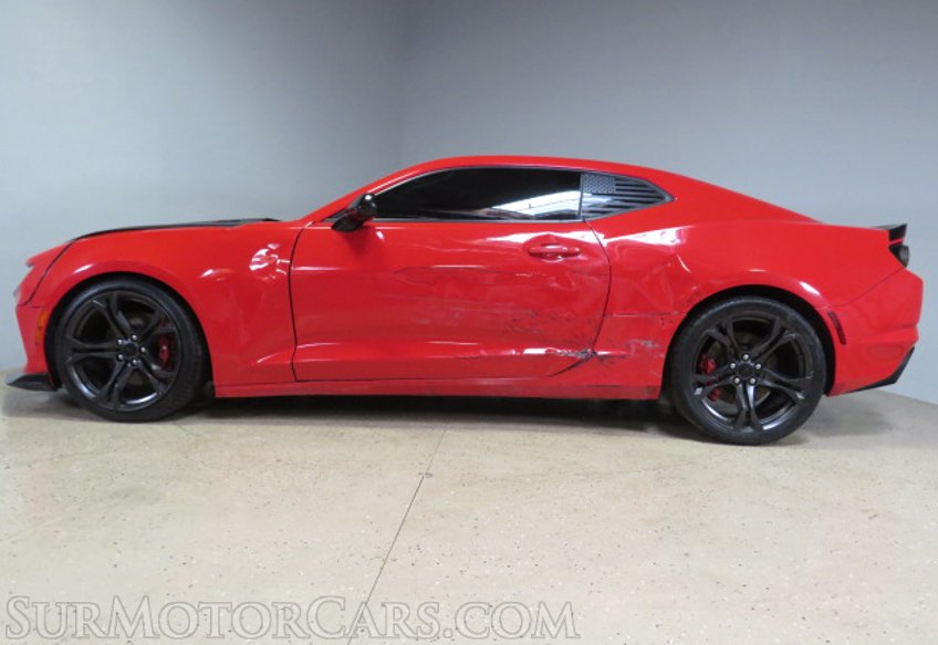 2019 Chevrolet Camaro - Image 11