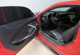 2019 Chevrolet Camaro - Image 19