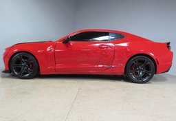 2019 Chevrolet Camaro - Image 11