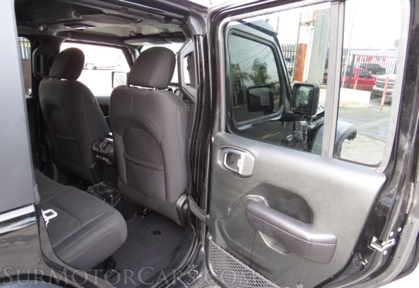 2018 Jeep Wrangler Unlimited - Image 21