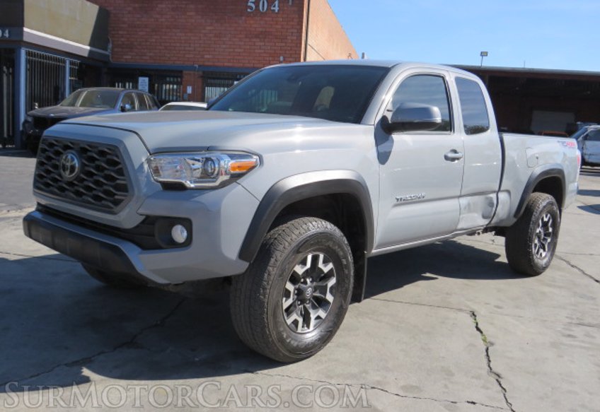 2020 Toyota Tacoma 4WD - Image 4