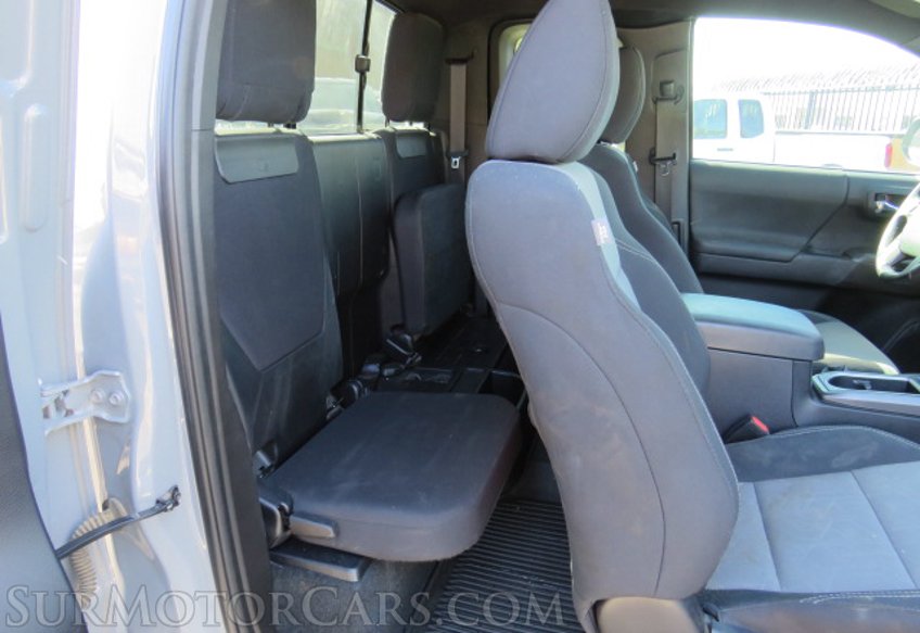 2020 Toyota Tacoma 4WD - Image 31