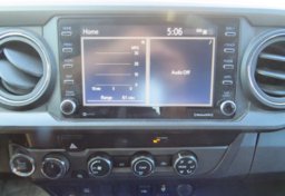 2020 Toyota Tacoma 4WD - Image 39