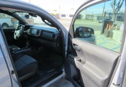 2020 Toyota Tacoma 4WD - Image 24