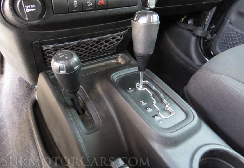 2015 Jeep Wrangler Unlimited - Image 41