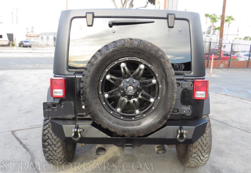 2015 Jeep Wrangler Unlimited - Image 15
