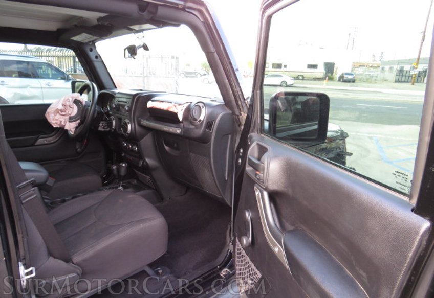 2015 Jeep Wrangler Unlimited - Image 22