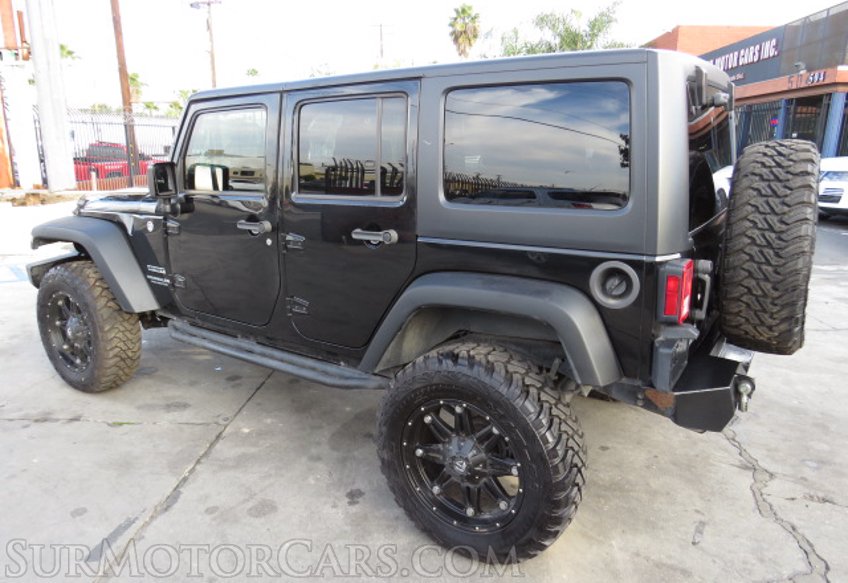 2015 Jeep Wrangler Unlimited - Image 9