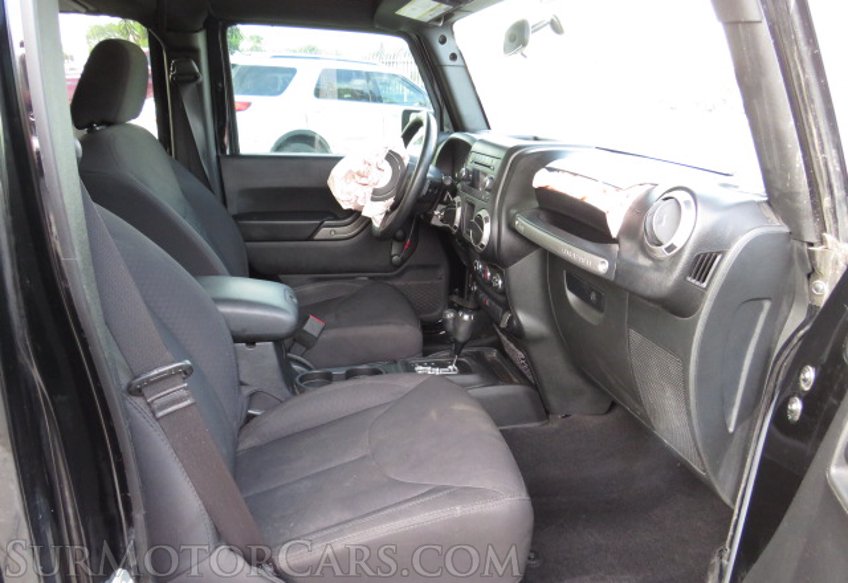 2015 Jeep Wrangler Unlimited - Image 24