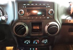 2015 Jeep Wrangler Unlimited - Image 36