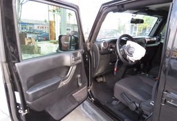 2015 Jeep Wrangler Unlimited - Image 23