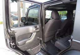 2015 Jeep Wrangler Unlimited - Image 28