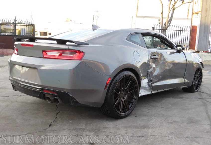 2017 Chevrolet Camaro - Image 8