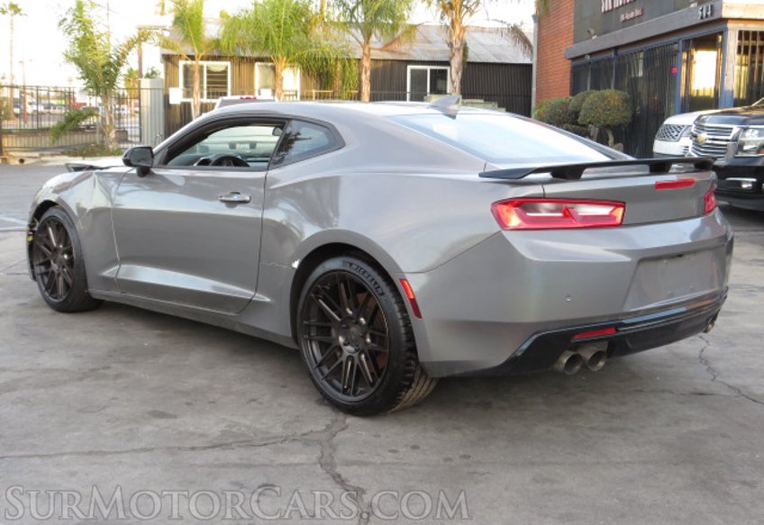 2017 Chevrolet Camaro - Image 7