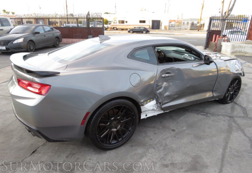 2017 Chevrolet Camaro - Image 10