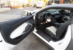 2017 Chevrolet Camaro - Image 17